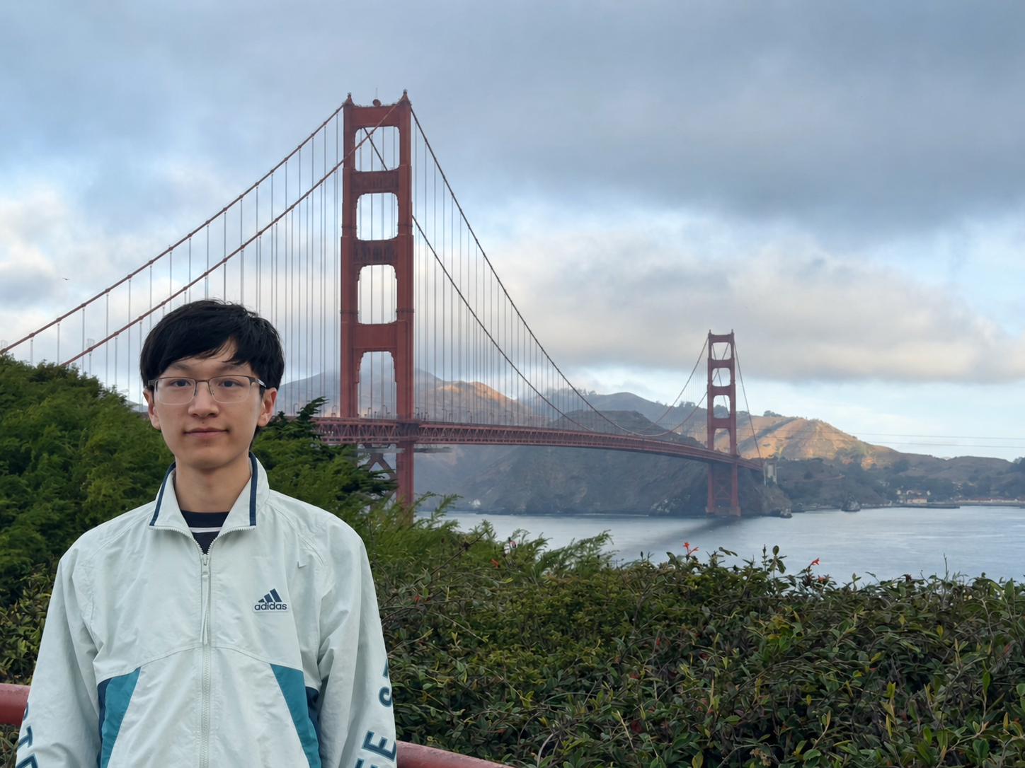 Ziyi Wang at the Golden Gate Bridge
